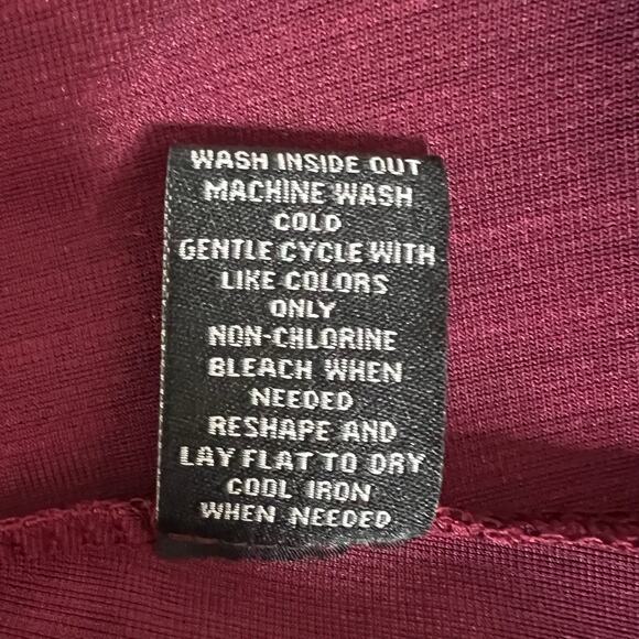 Intro Woman Plus Velvet Popover Tunic Top 2X Burgundy Metallic Long Sleeve - Picture 9 of 10